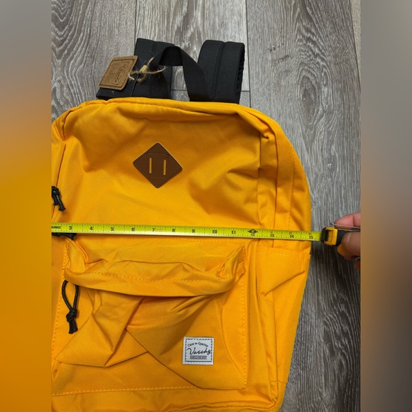 Vaschy Men's Bright Yellow Backpack - Picture 3 of 8